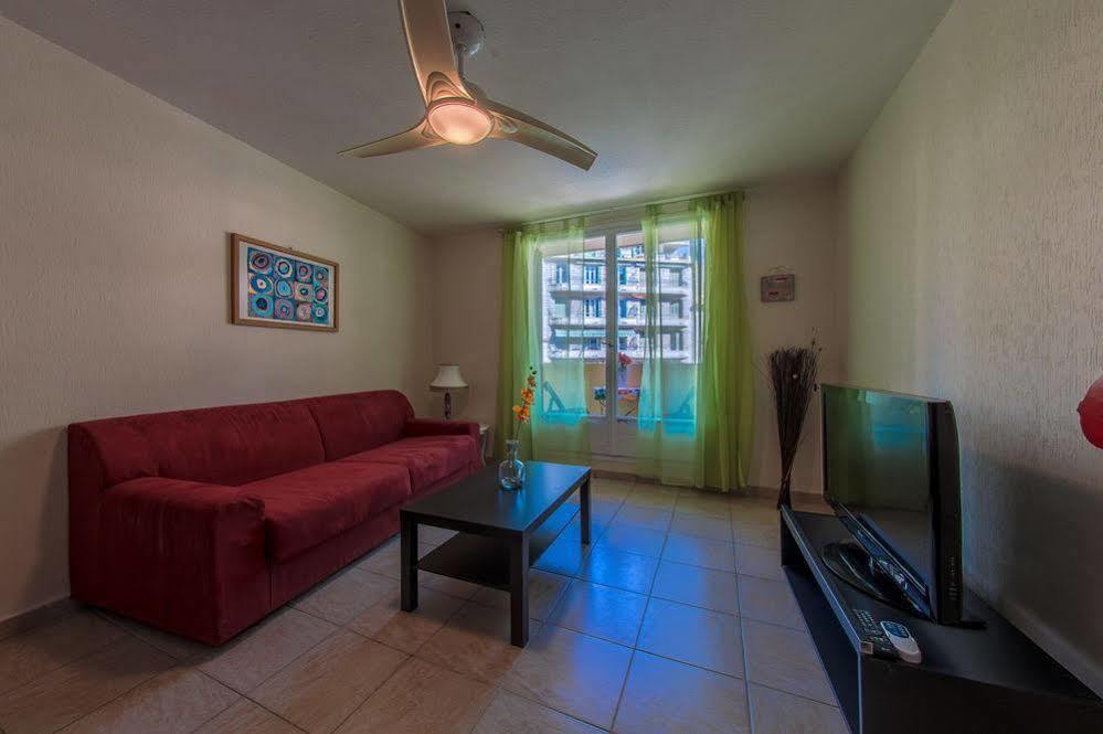 Blue Lagon Five Stars Holiday House Apartment