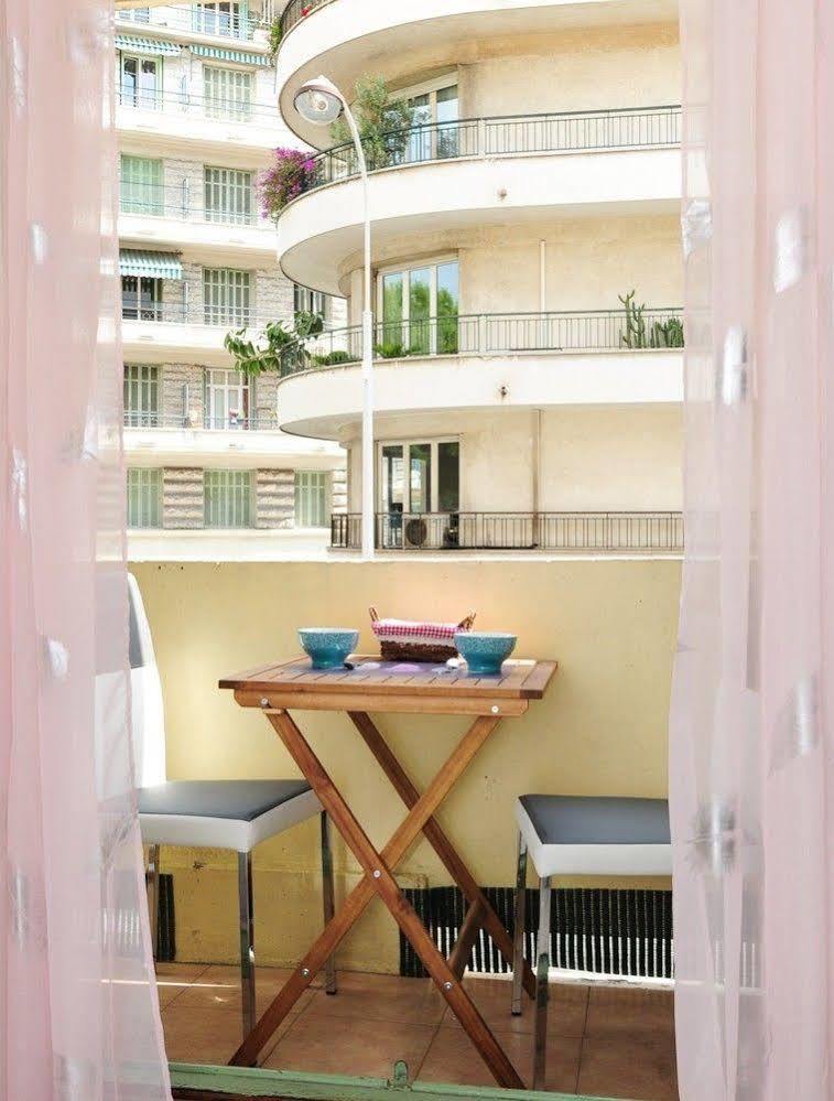 Blue Lagon Five Stars Holiday House * Nice