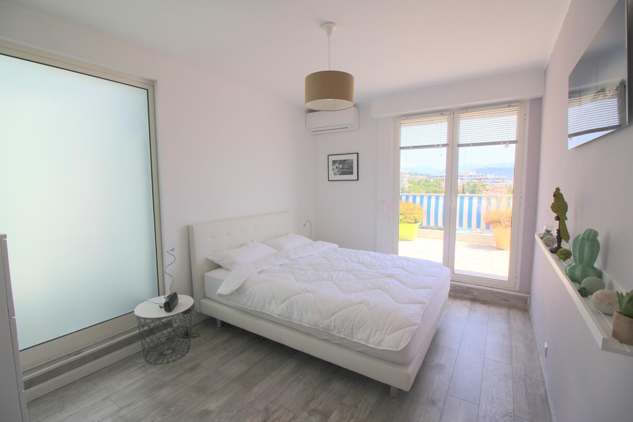 Nice Booking - Villa Sur Le Toit Domaine Des Fleurs Apartment Nice