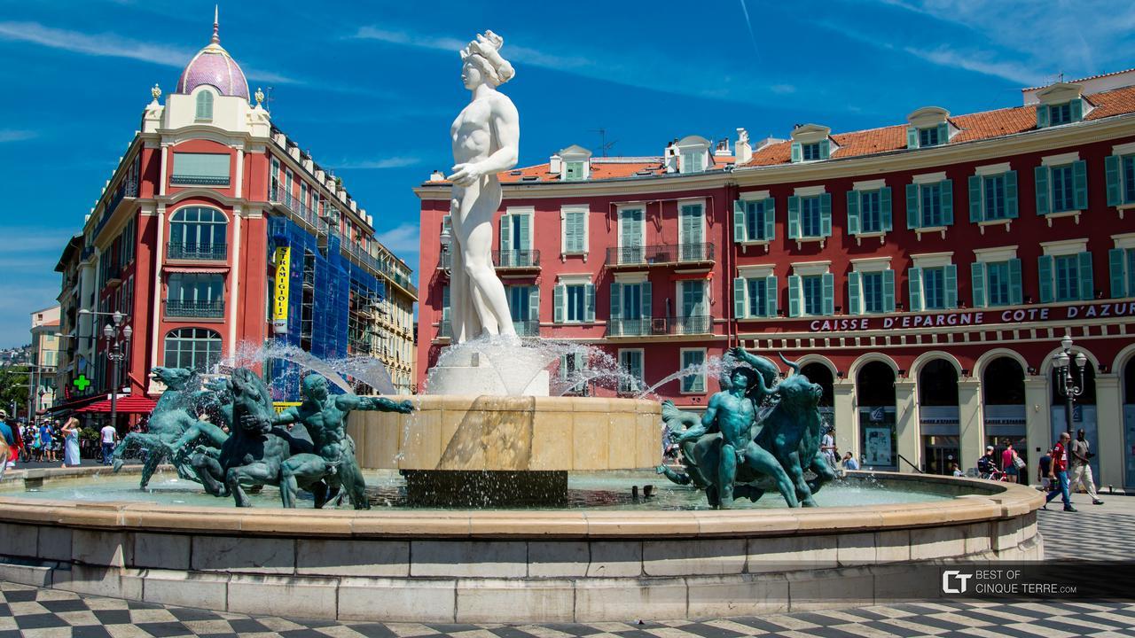 Renting - Colonna - Place In Old Town *