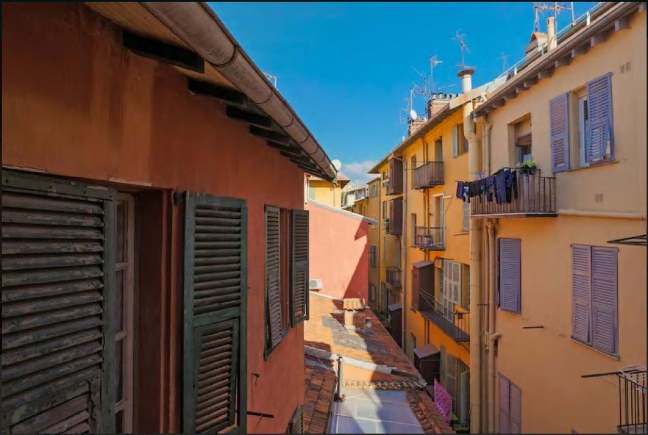 Renting - Colonna - Place In Old Town *