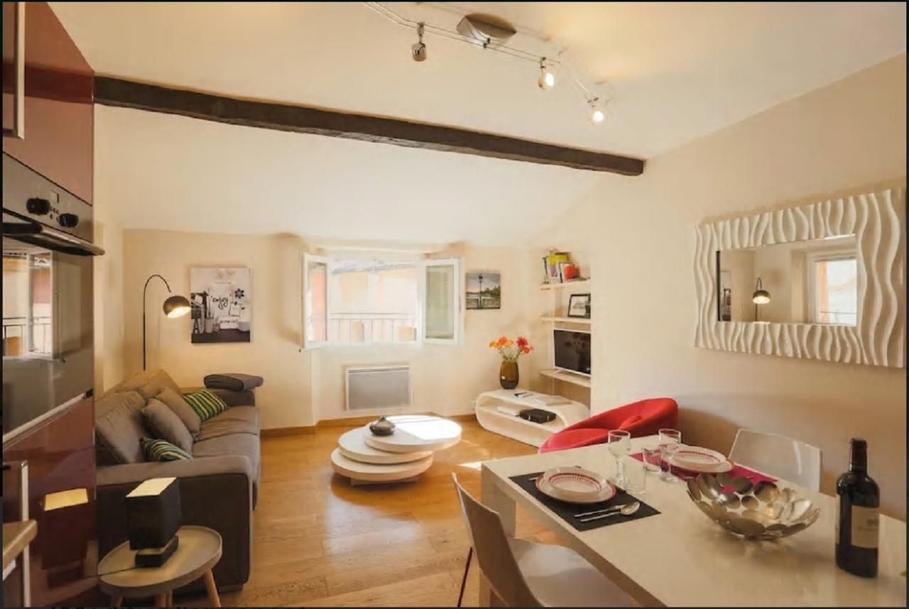 Renting - Colonna - Place In Old Town Nice