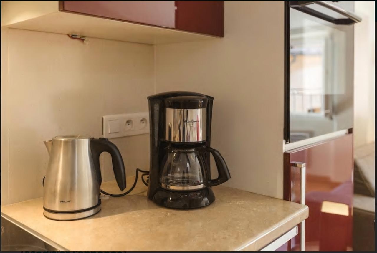 Renting - Colonna - Place In Old Town *