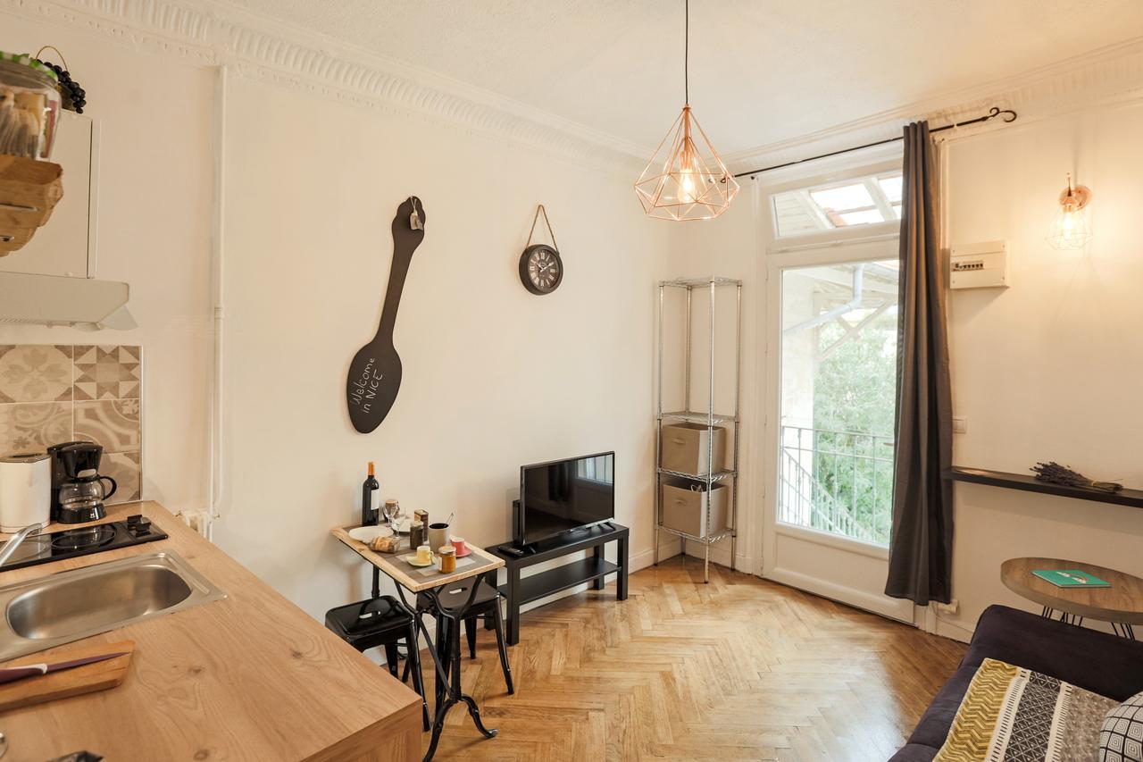 Apartment Amazing 1 Bedroom Loft In Centre Seafront *