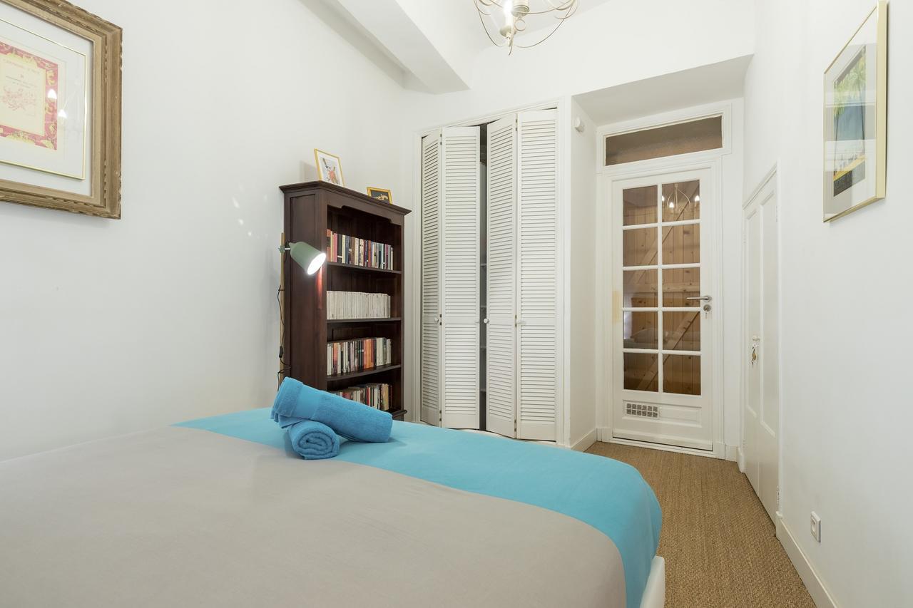 Pref 2 - F4 - Vaste Et Bourgeois ,3 Chambres, Ascenseur, Vx-nice * Nice