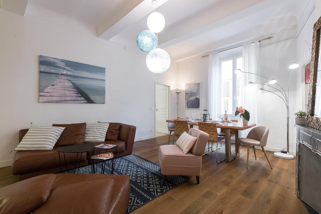 Pref 2 - F4 - Vaste Et Bourgeois ,3 Chambres, Ascenseur, Vx-nice Apartamento