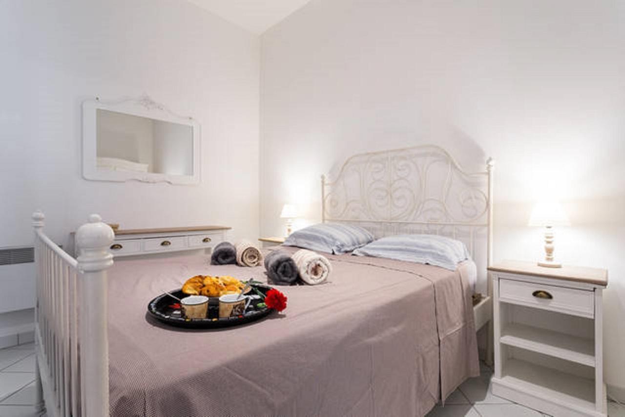 Ste Reparate F4 Moderne, Design, Place Rossetti, Heart Old Town Apartamento *
