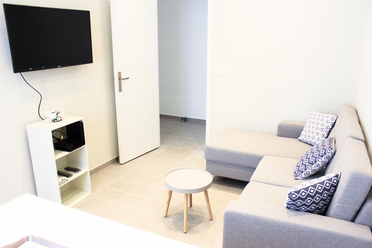 Lola Apartment