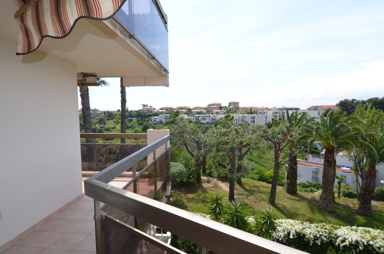 6 Personnes Avec Terrasse Et Piscine Quartier Fabron A *
