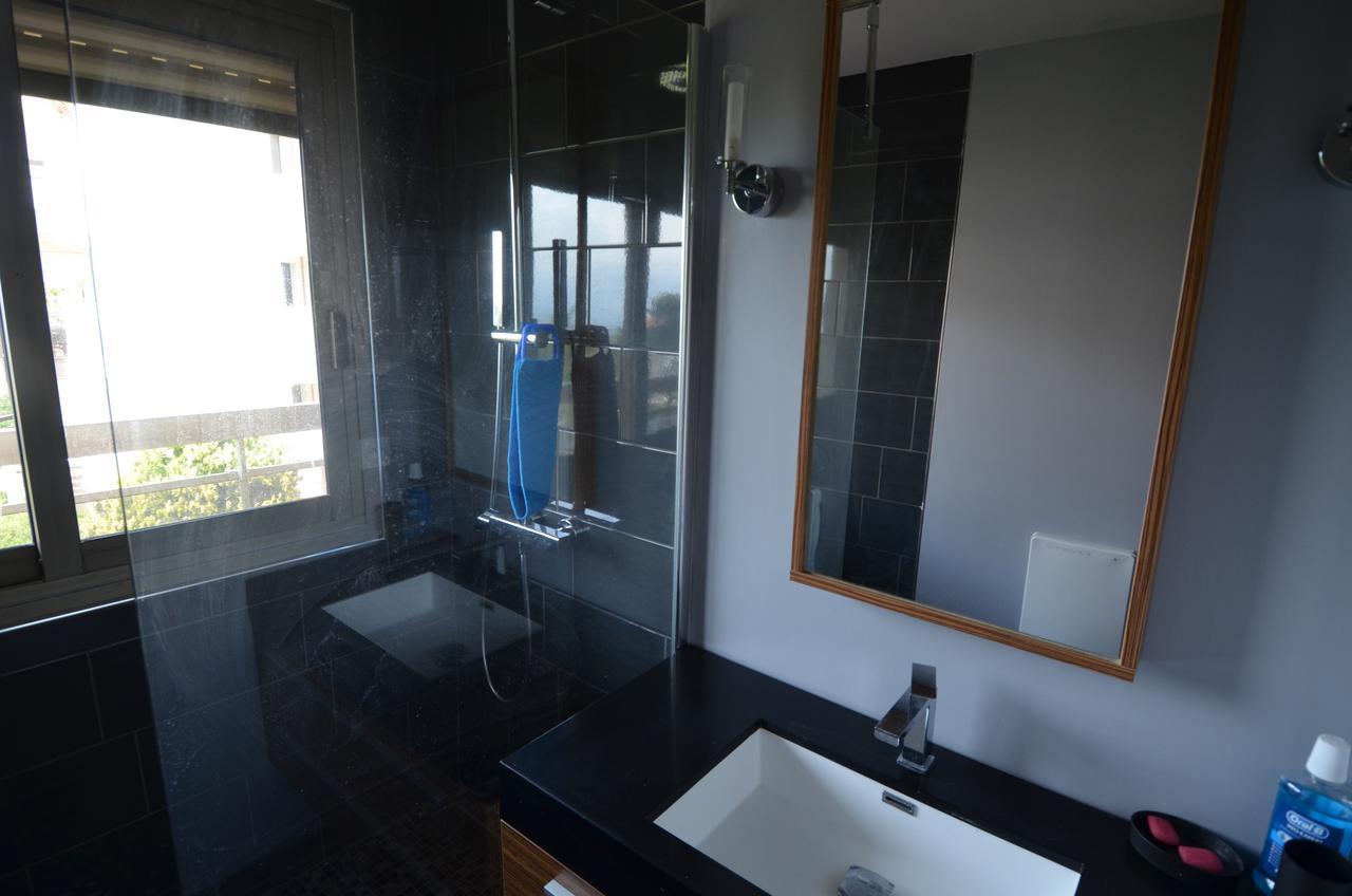6 Personnes Avec Terrasse Et Piscine Quartier Fabron A Apartment Nice