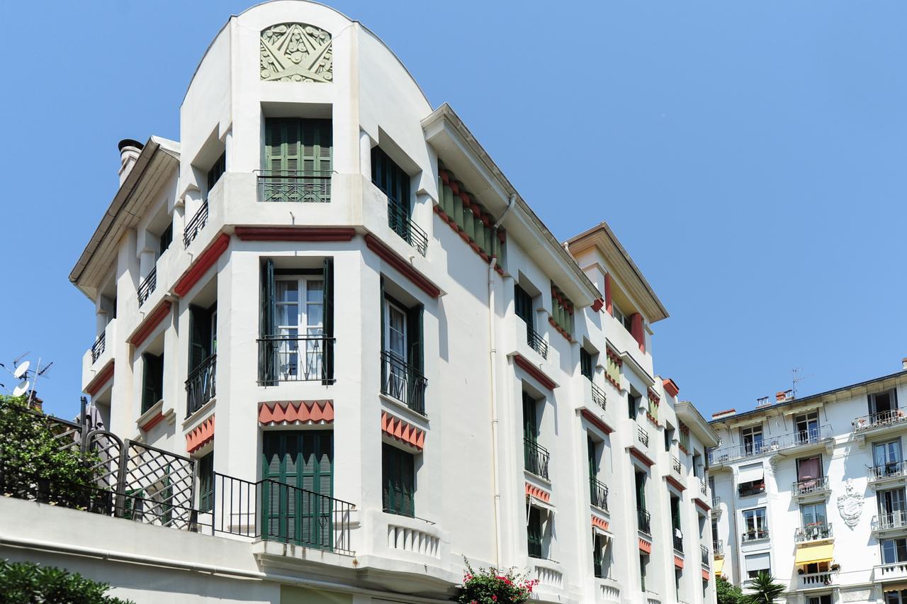 Apartment St Genevieve Five Stars House
