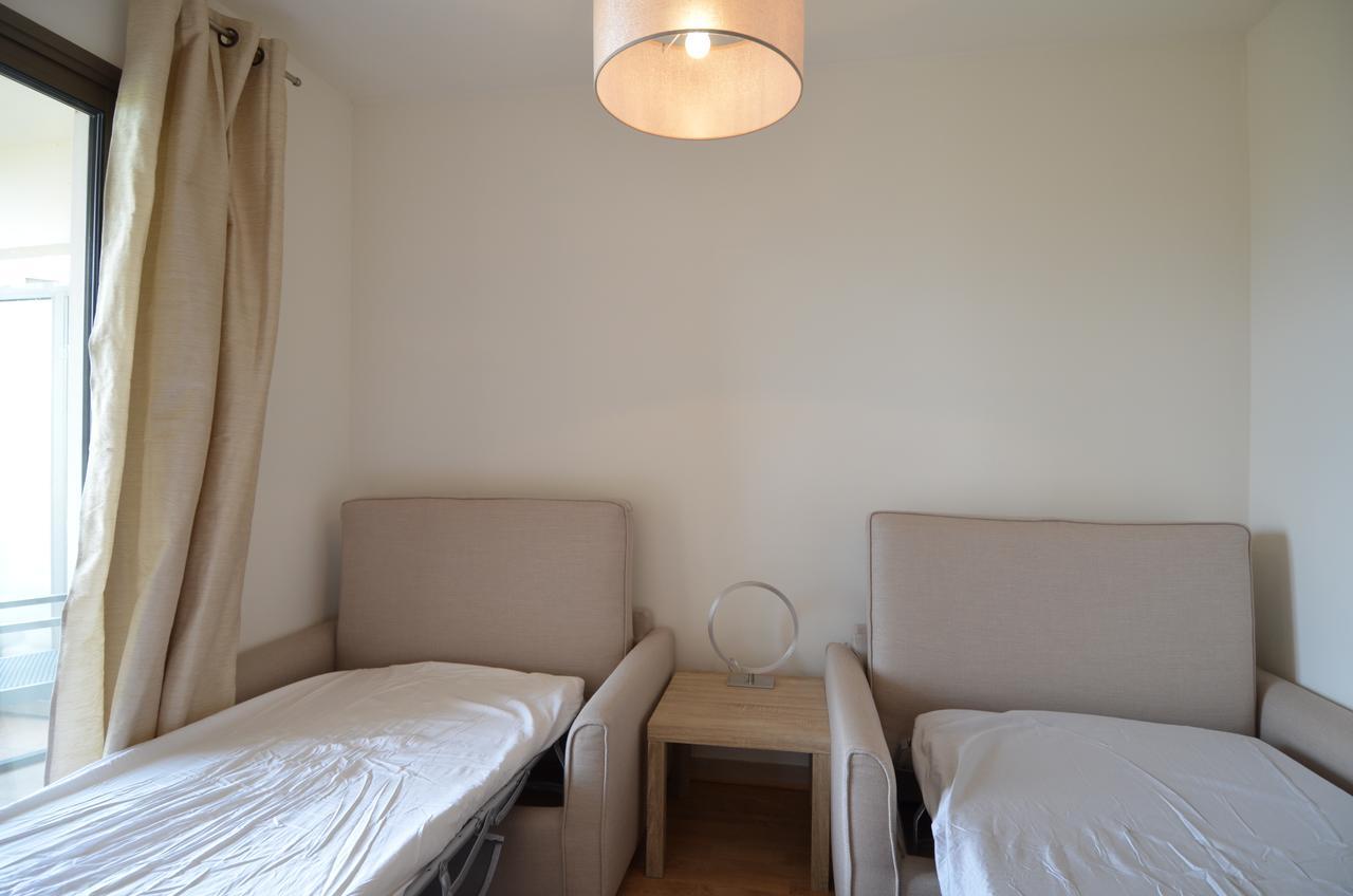 Apartment 6 Personnes Avec Terrasse Et Piscine Quartier Fabron A
