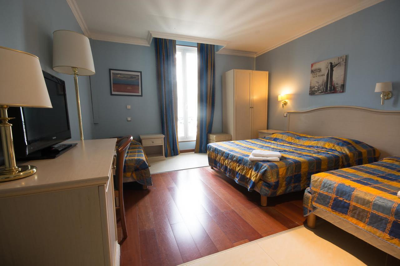 Baccarat Hostel