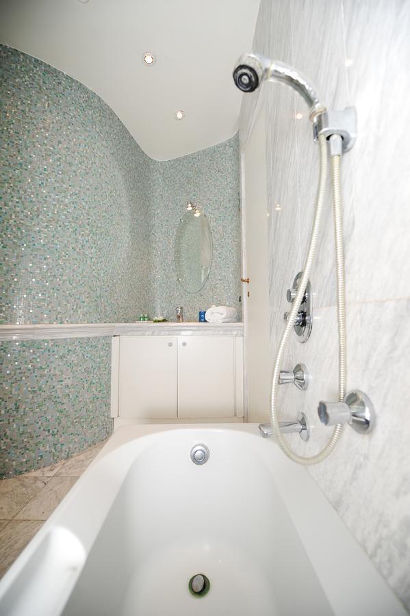 Apartment Le Royal Res. Negresco Five Stars House *