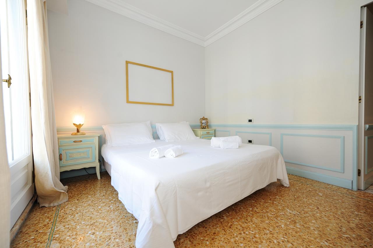 Le Royal Res. Negresco Five Stars House * Nice