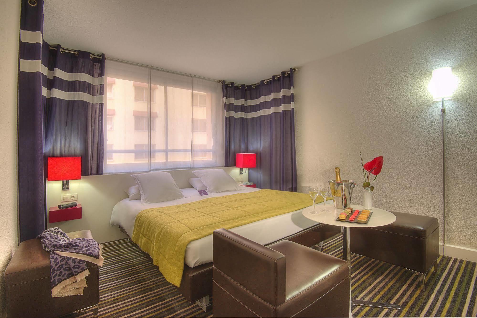 Mercure Promenade Des 4*