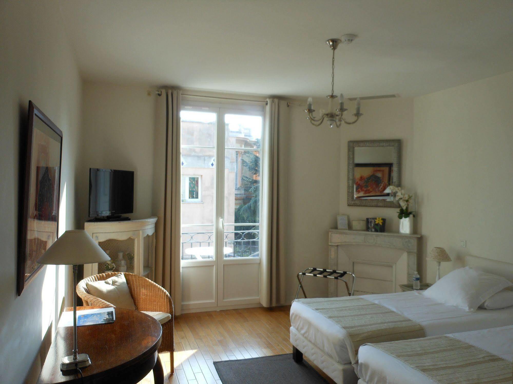 Les Cygnes Hotel