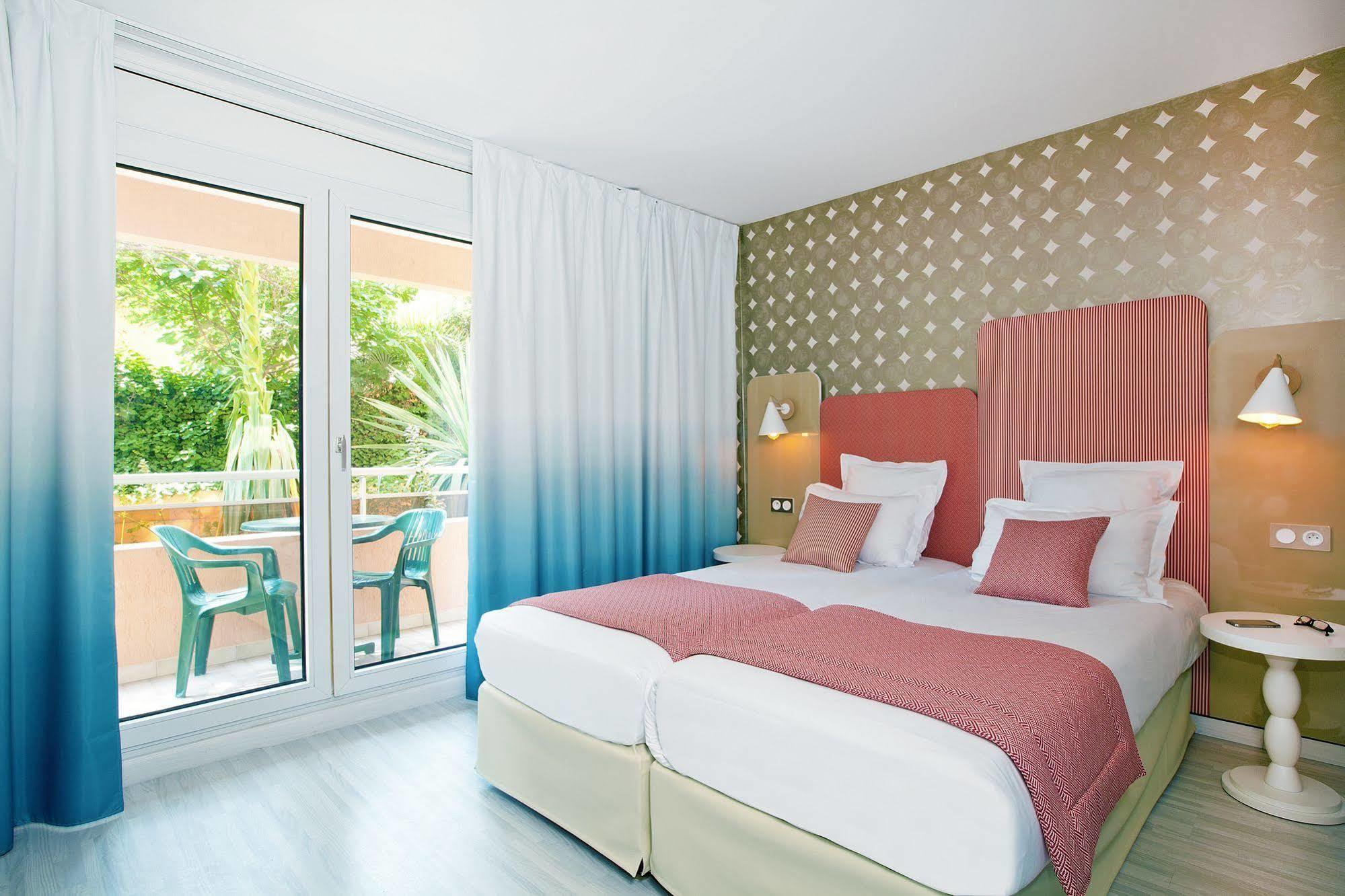 Residhome Promenade Aparthotel 3*