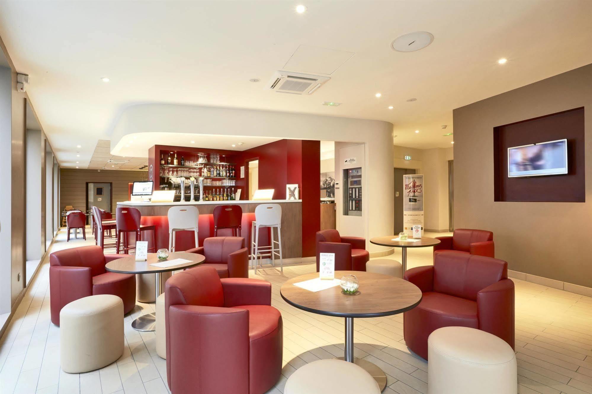 Hotel Campanile Aeroport