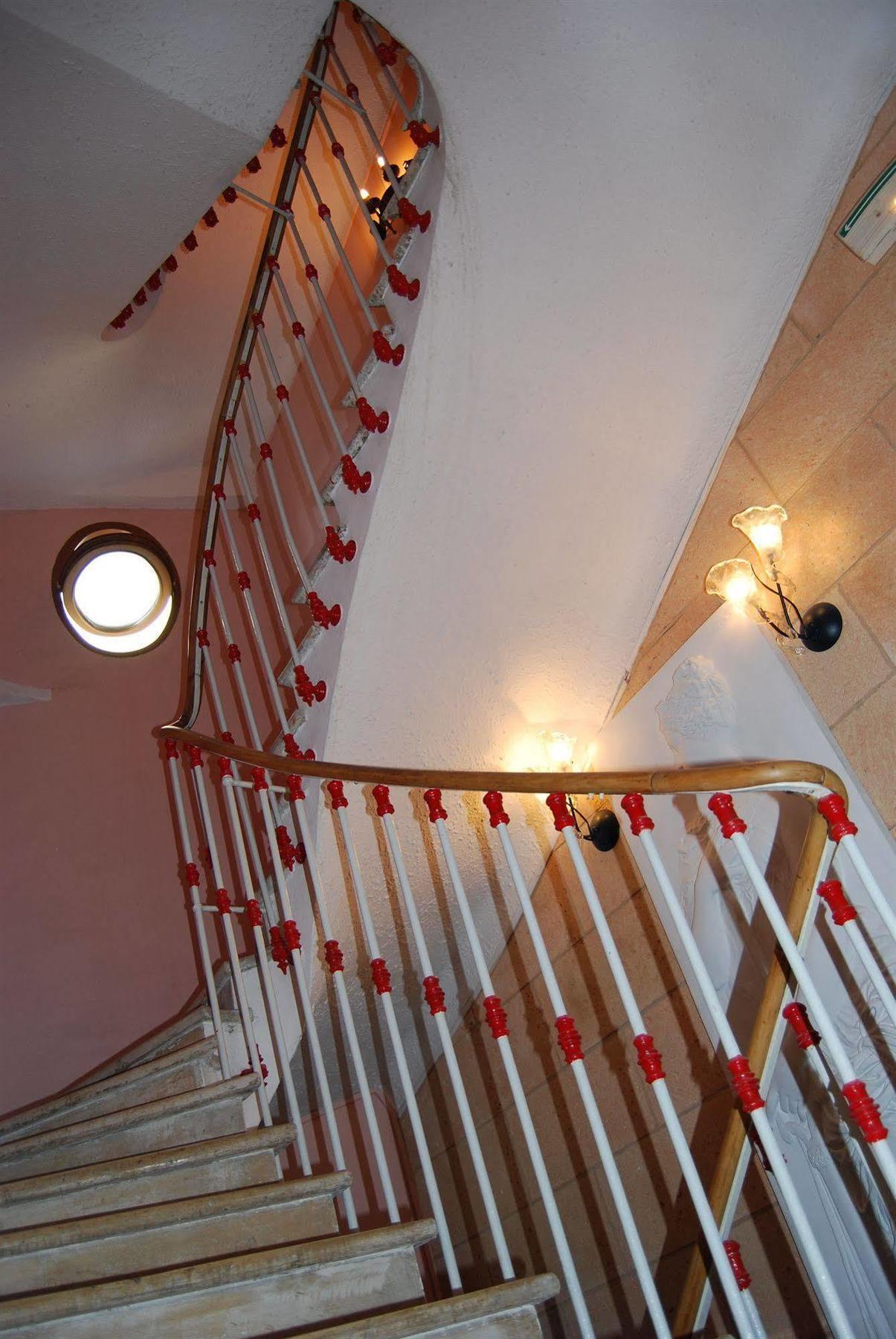 Hotel Azur 2*