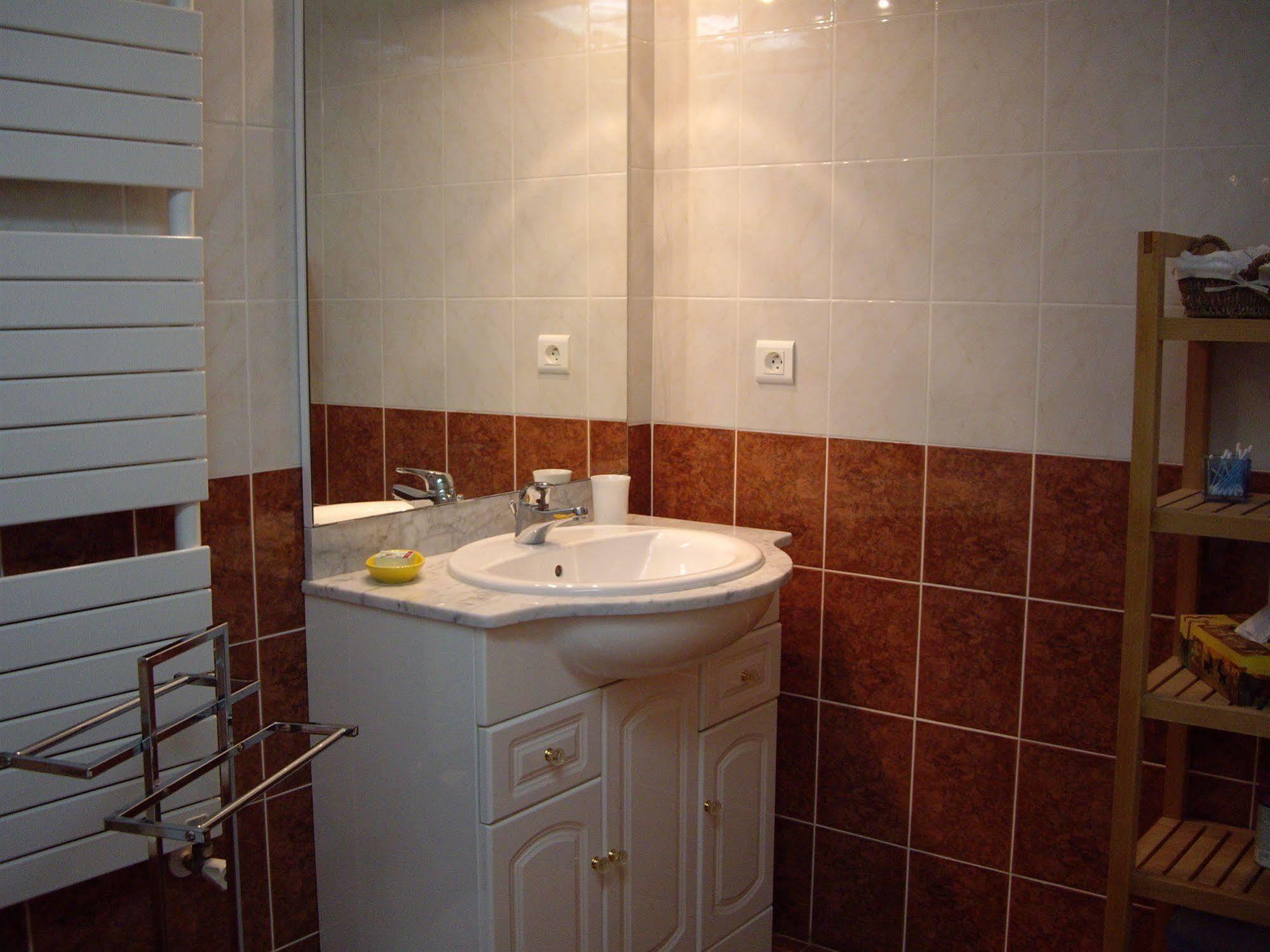 Bed & Breakfast Mas Des Oliviers Nice