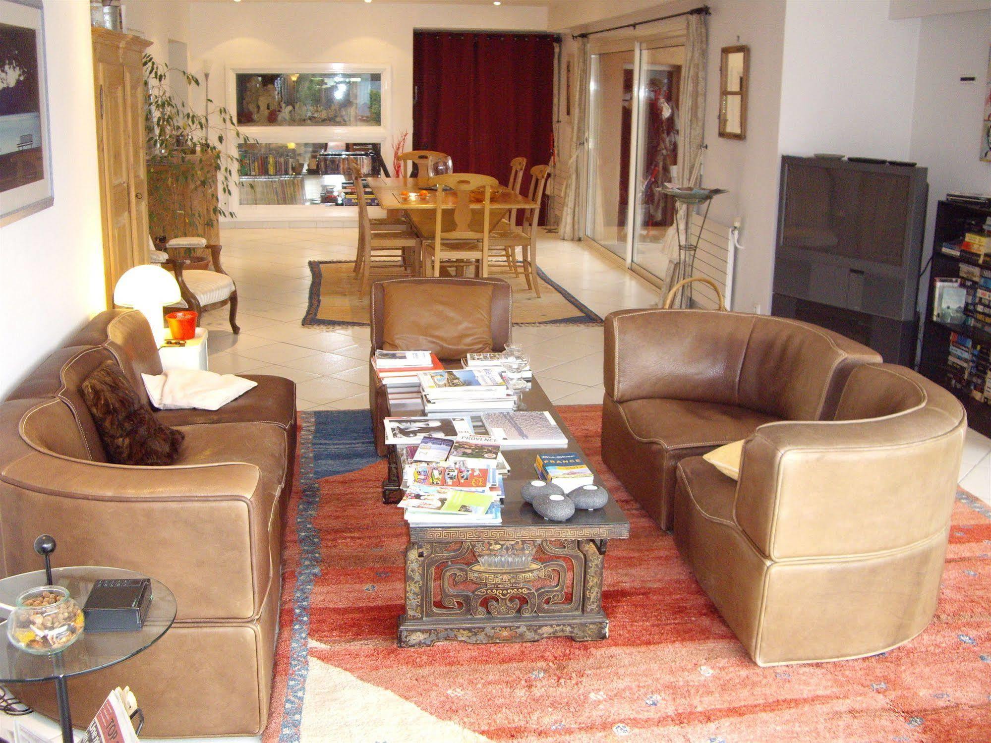 Bed & Breakfast Mas Des Oliviers Nice