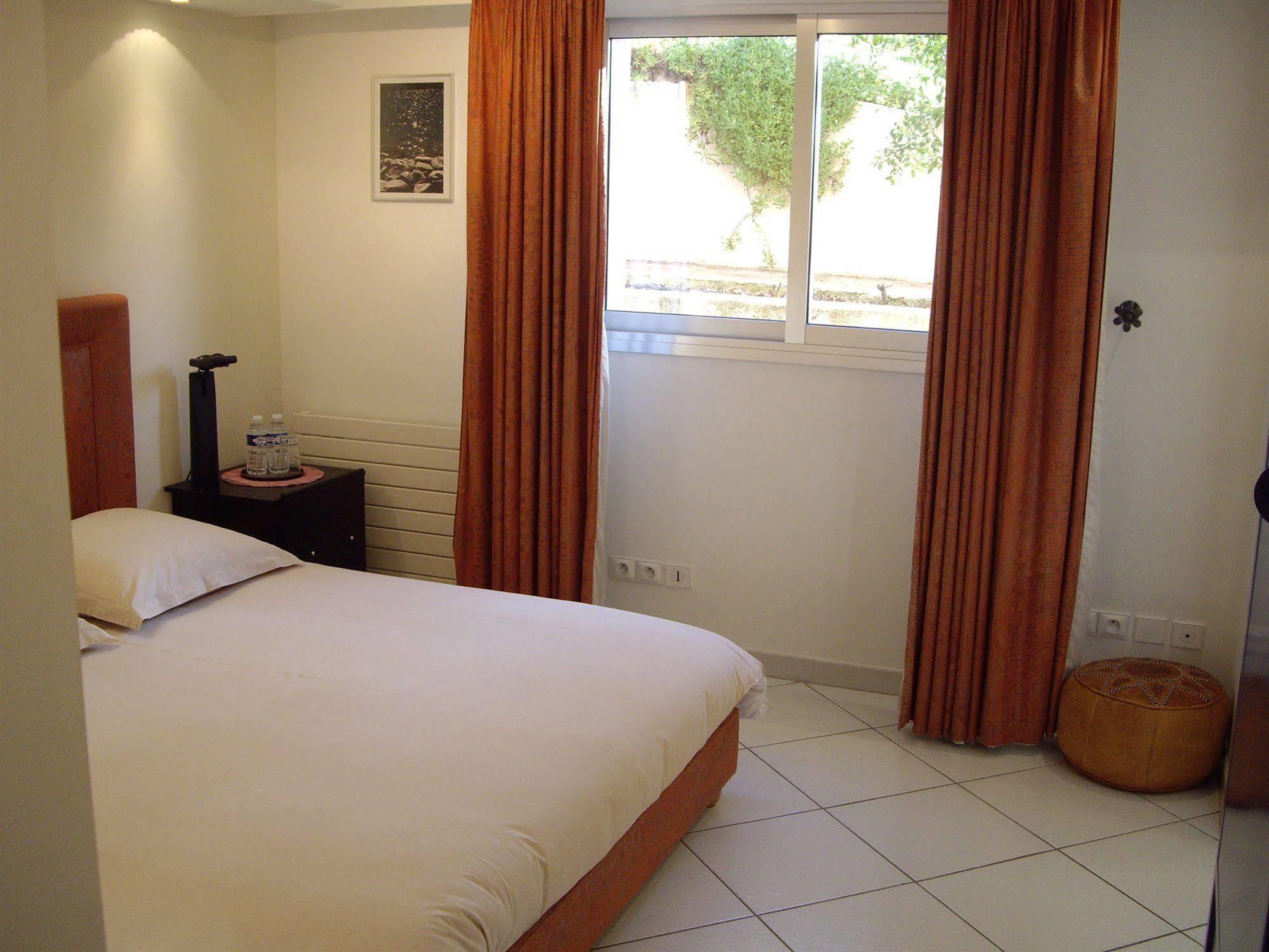 Mas Des Oliviers Bed & Breakfast
