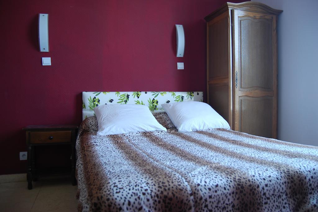 Azur Hotel 2*
