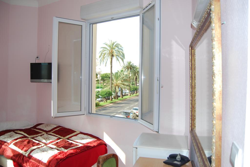 Hotel Azur