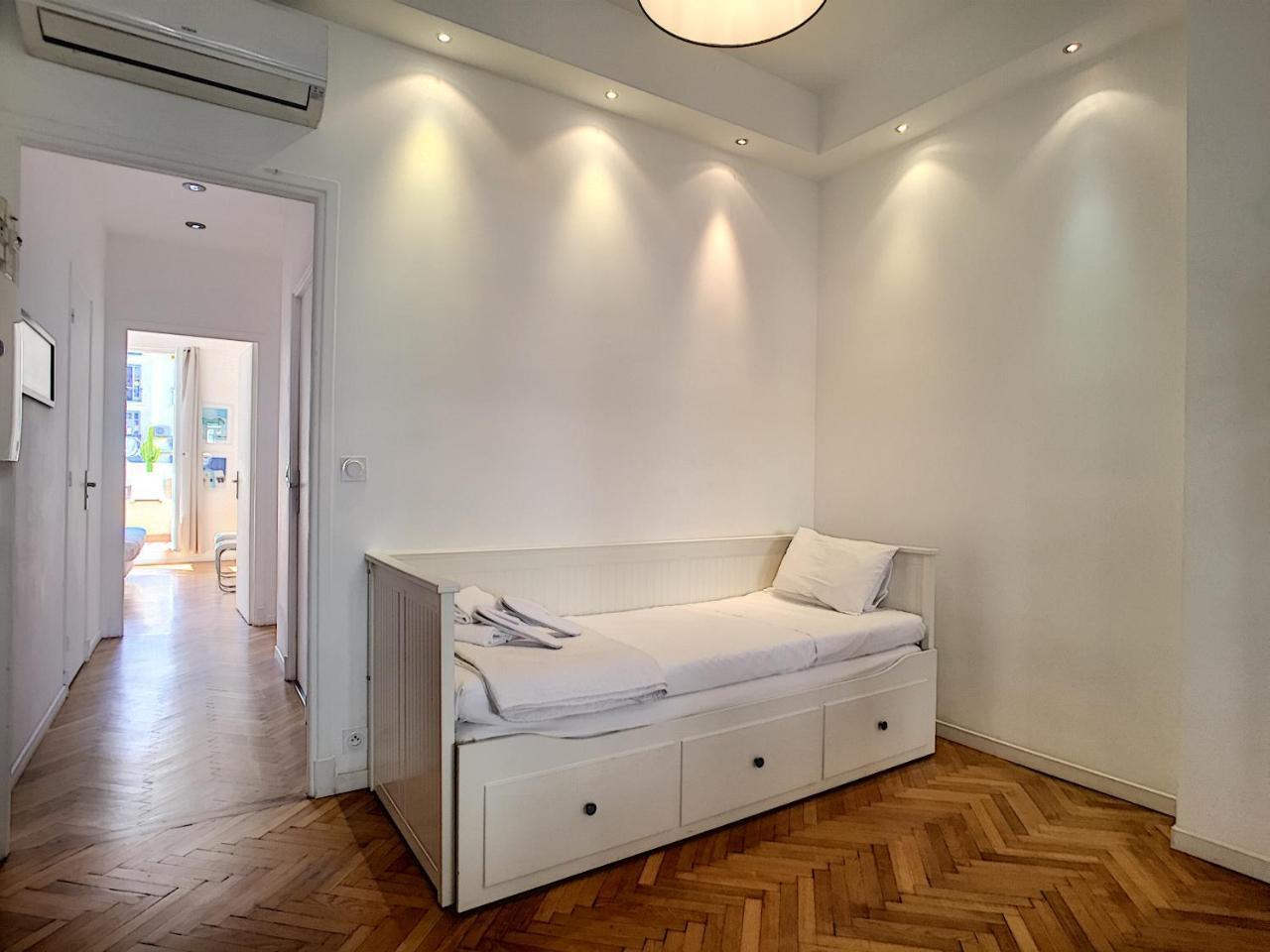 Nestor&jeeves - Provence Terrasse - - By Sea - South Terrace Apartment Nice