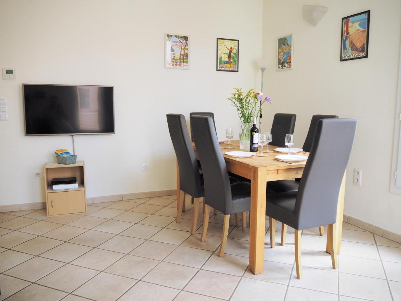 Centre - With Balcony And Stunning Sea View! Apartment *