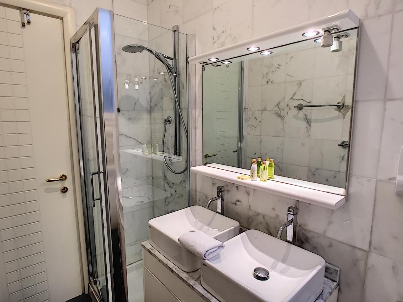 Nestor&jeeves - Palais De France - - Sea Front Nice