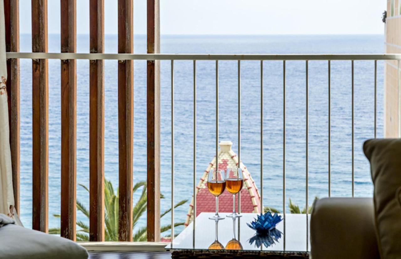 Apartment Sunlight - Parisian Bleu - Calm With Sea View