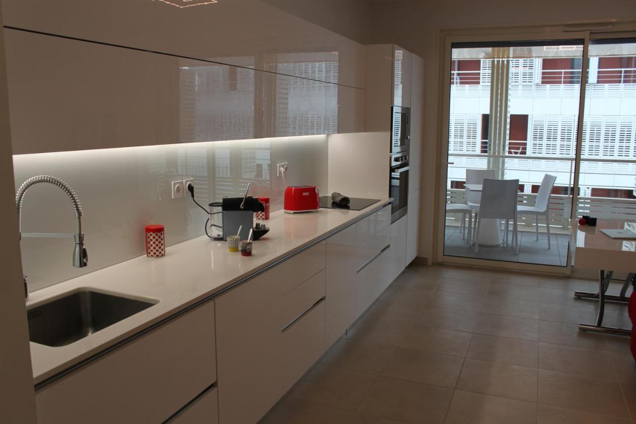 Appartement A Terrasse Ensoleillee & Parking A La Gare Du Sud *