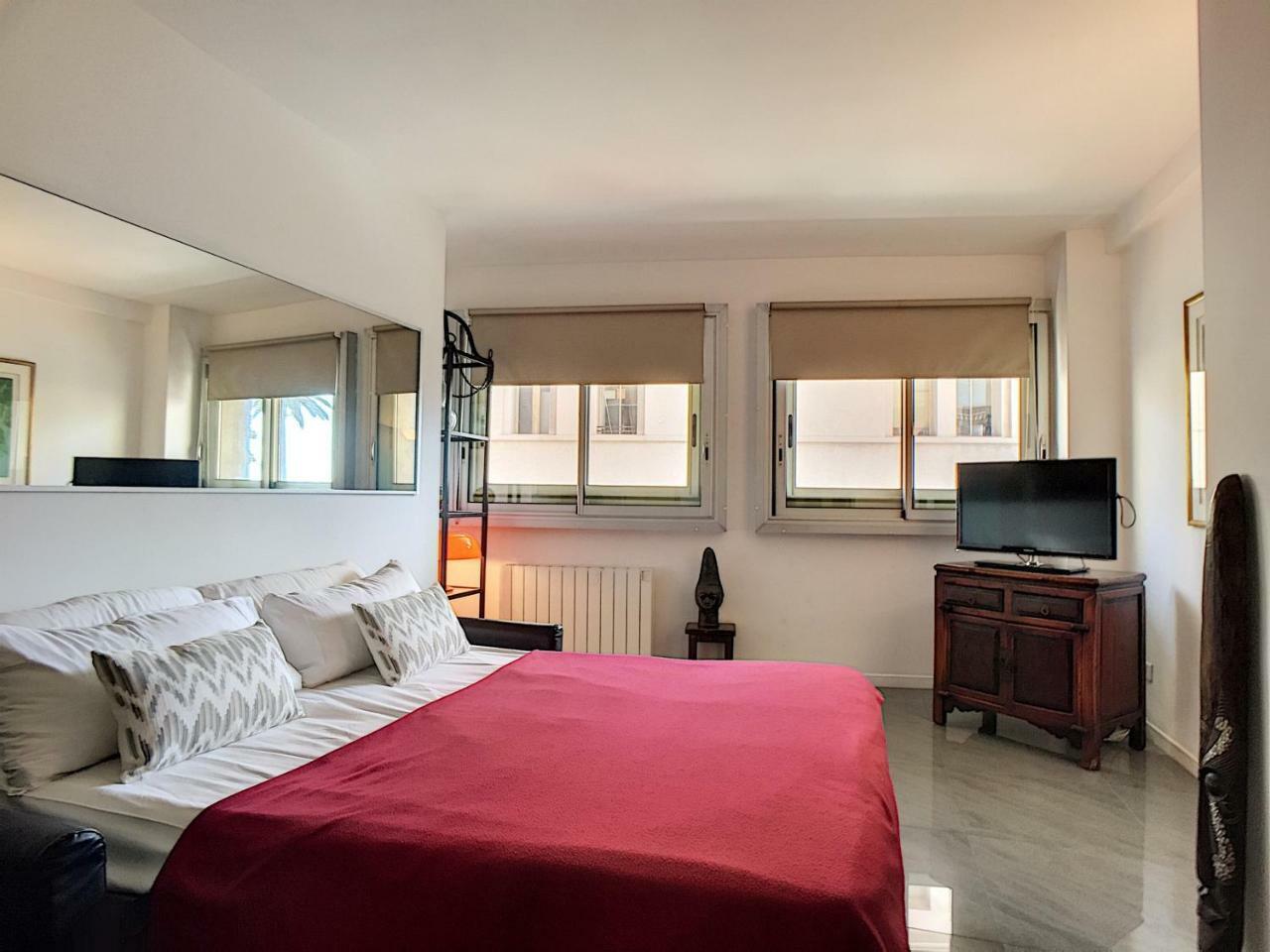 Nestor&jeeves - Royal Luxembourg - - Swimming Pool On Roof *