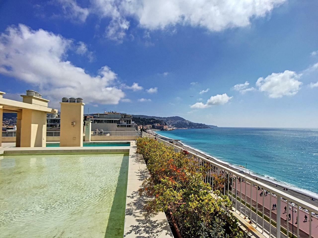 Nestor&jeeves - Royal Luxembourg - - Swimming Pool On Roof *