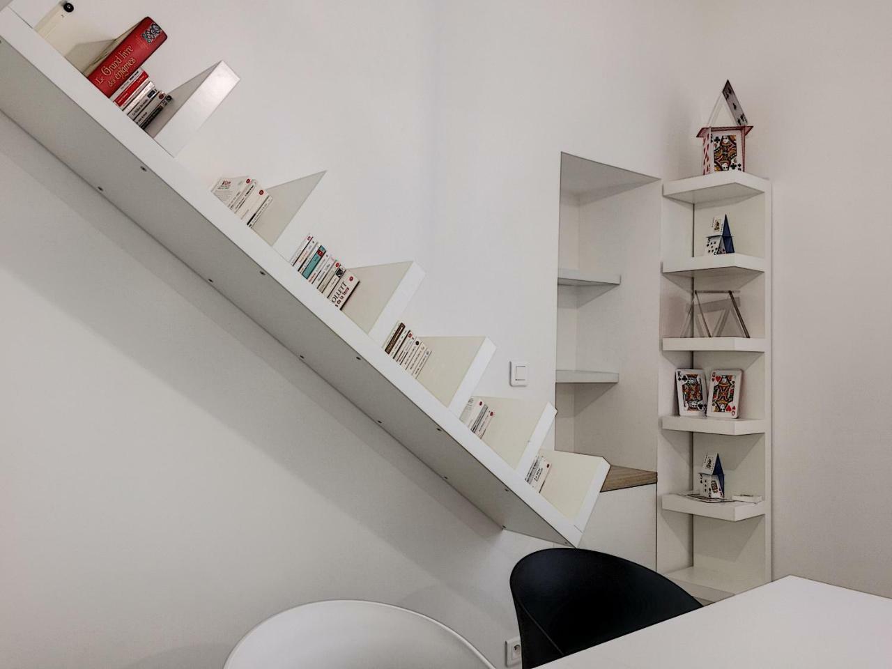 Nestor&jeeves - House Of Cards - - Very Close Sea Appartement *