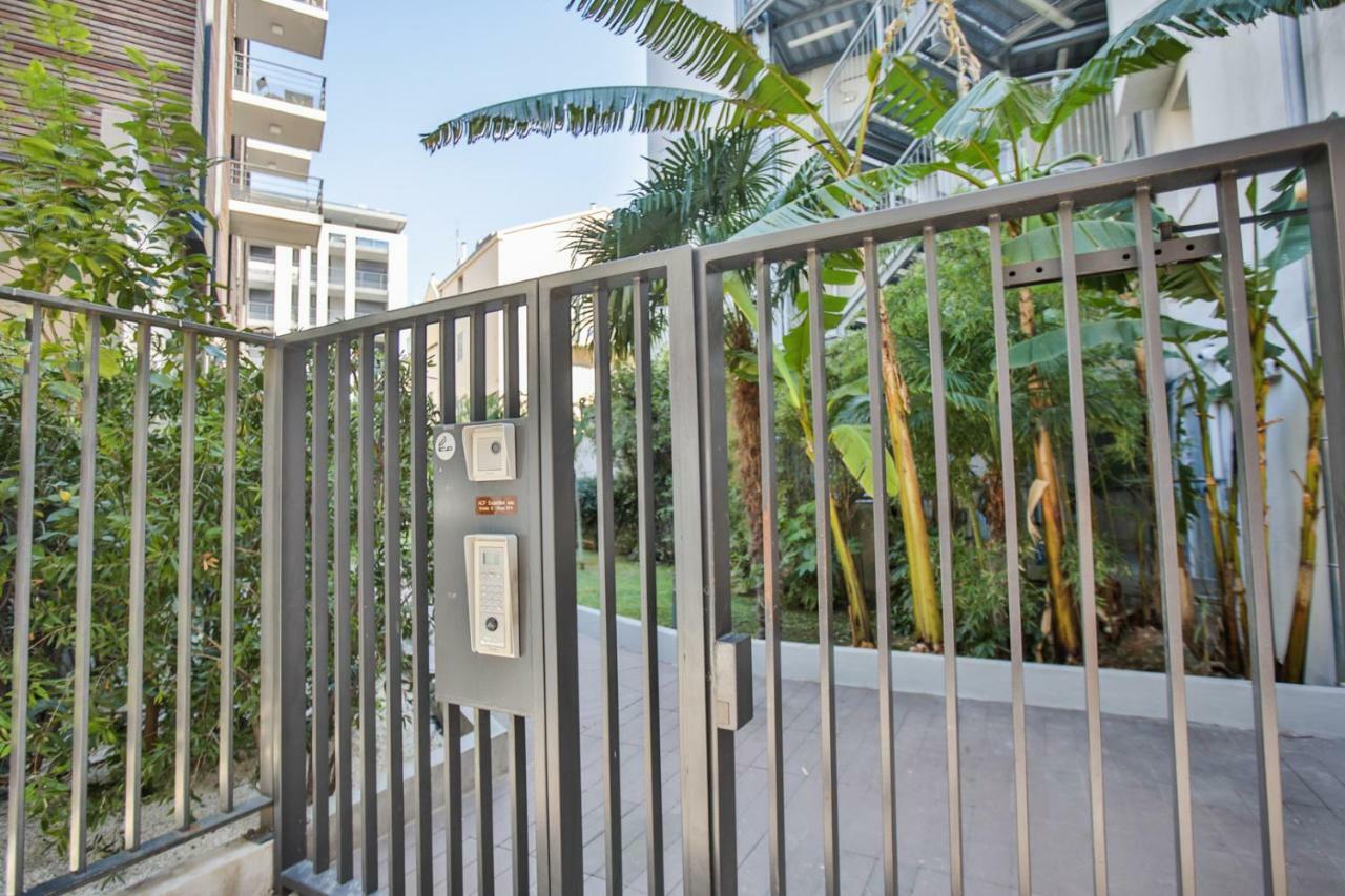 Victor Hugo Ap4159 Nice, By Riviera Homes *