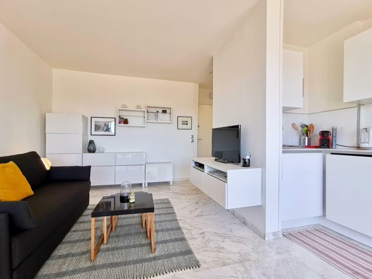 Park Avenue Apartment