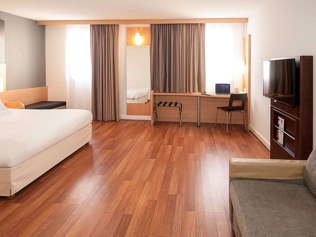 Easyhotel Old Town