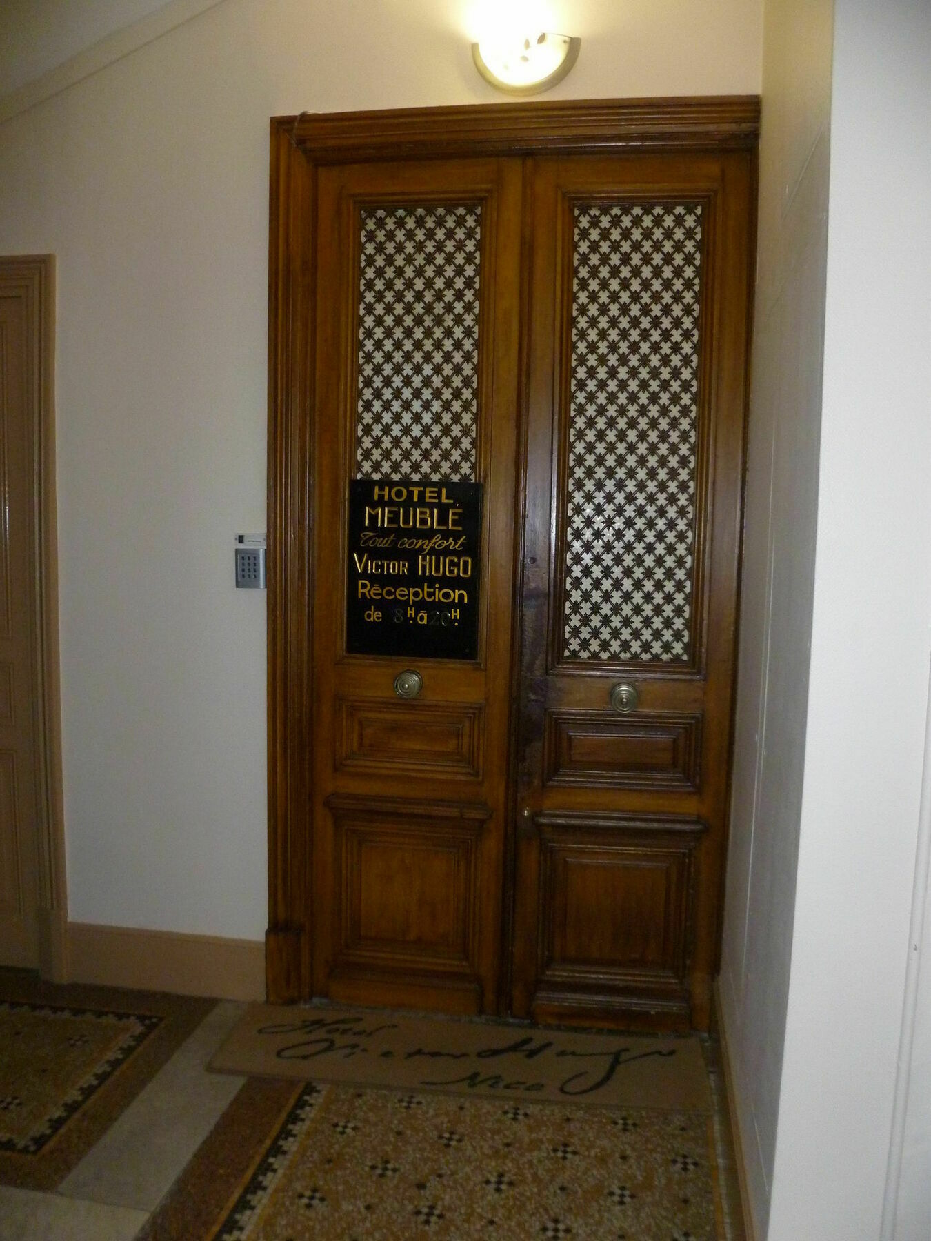 Victor Hugo Hotel 2*