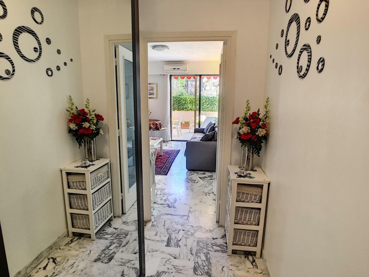 Nestor&jeeves - Le France Terrasse - - Very Close Sea