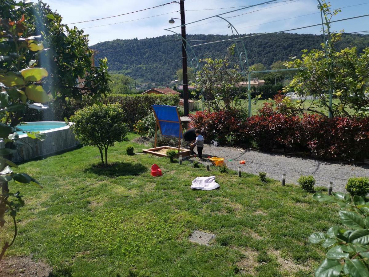 Les 13 Chimeres Holiday home *