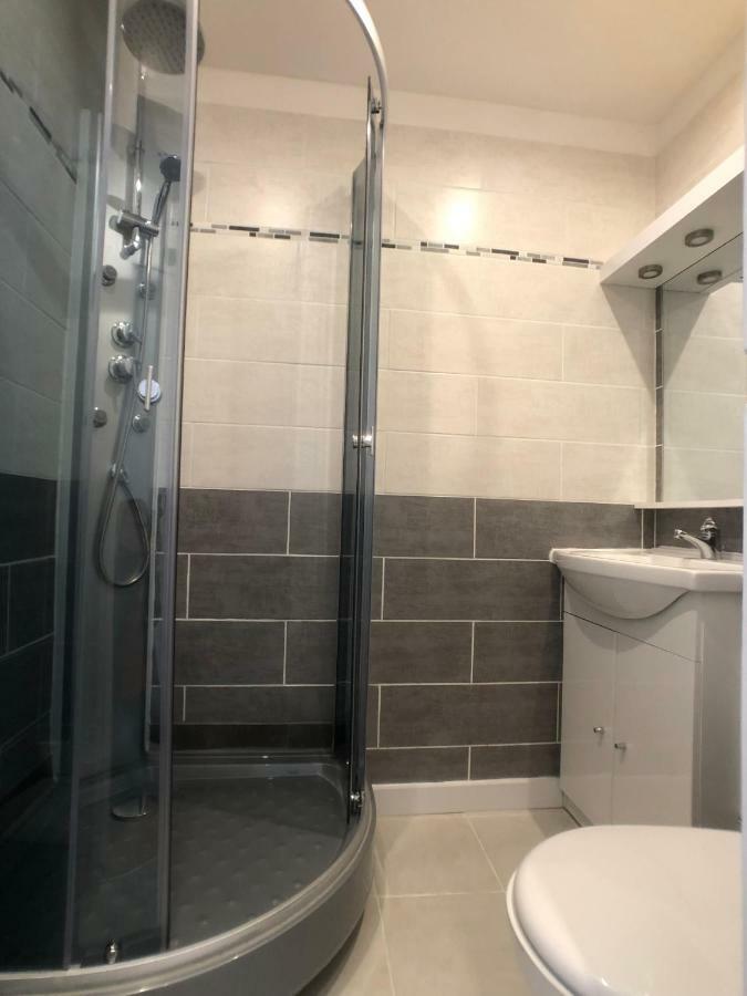 De La Mer Apartment