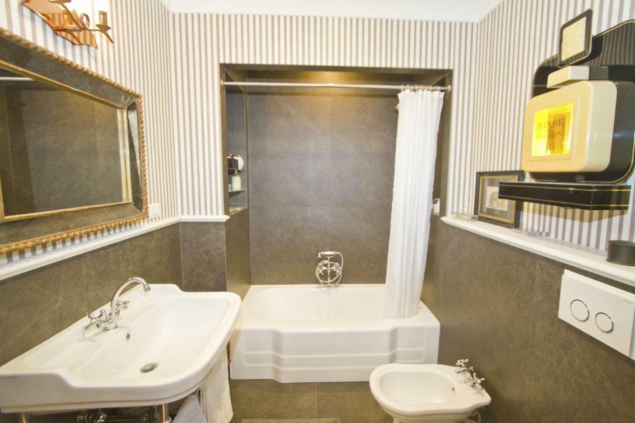 Promenade Holiday - Savoy Palace Promenade *