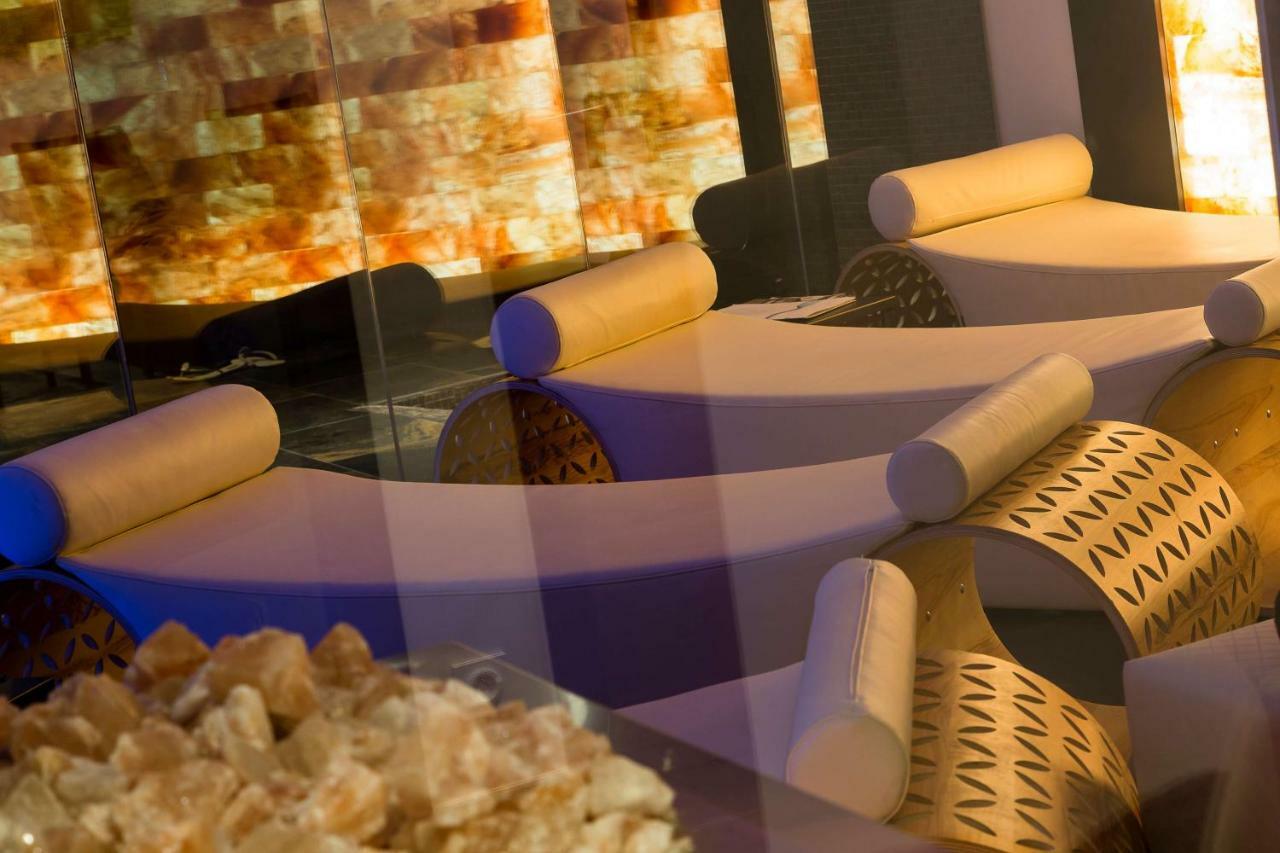 Westminster & 4* Nice