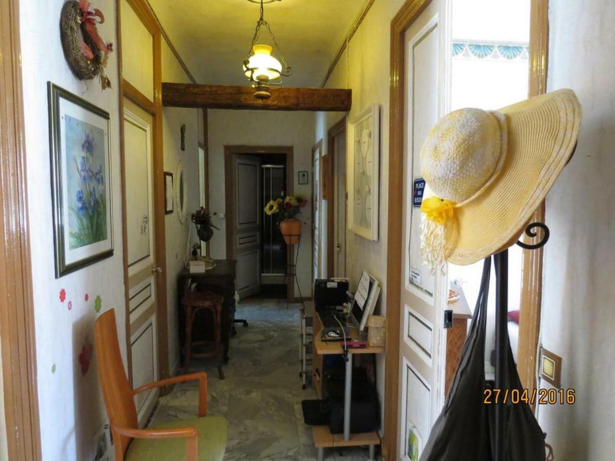 Acomodação com café da manhã  Chez Brigitte 2*