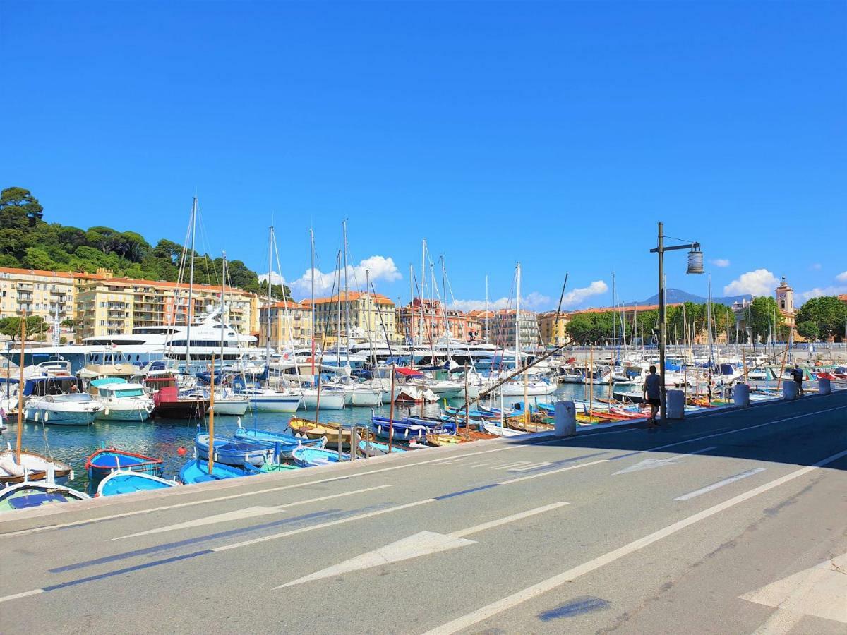 Le 43 Port Apartment *