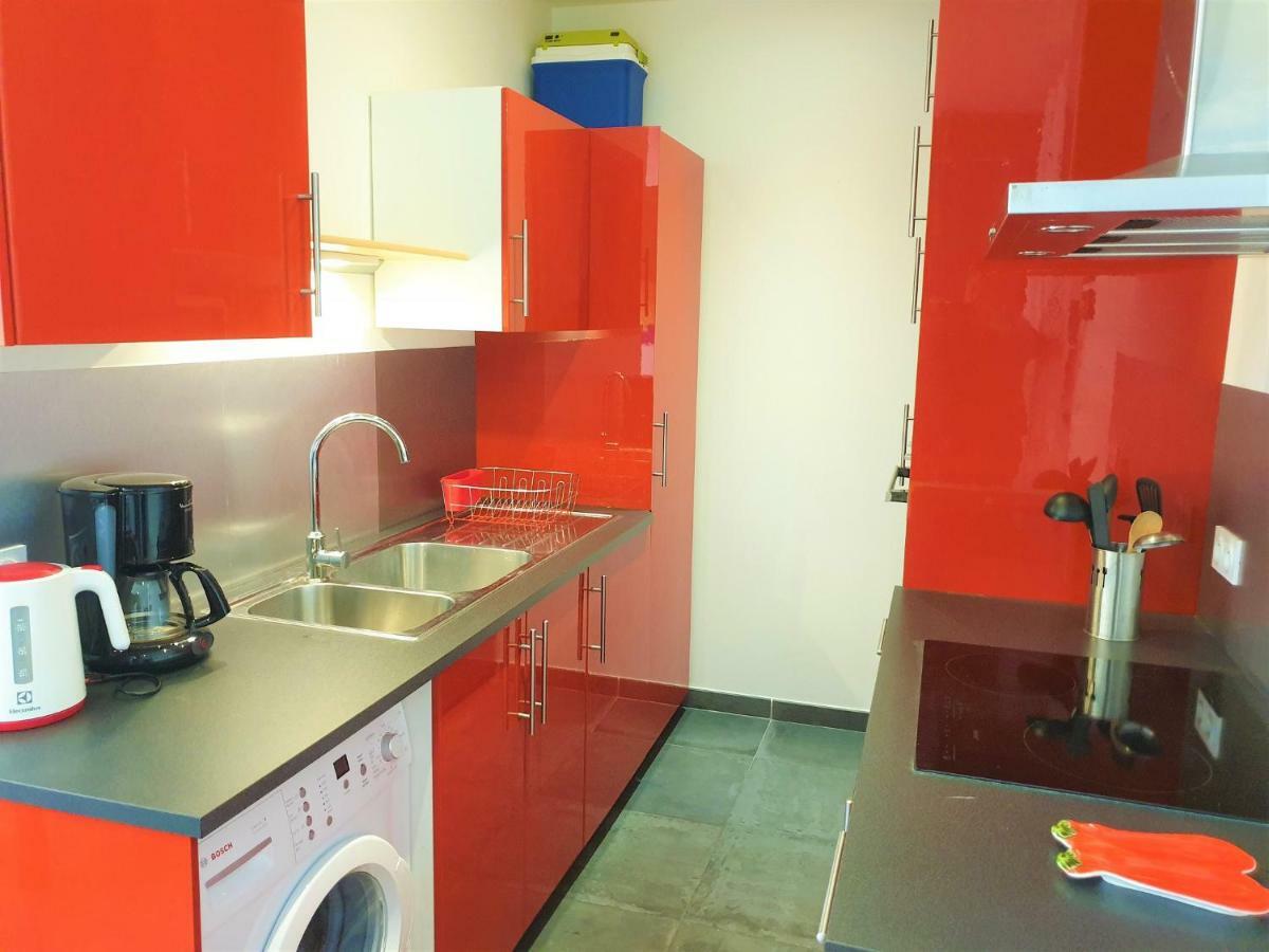 Le 43 Port Apartment *