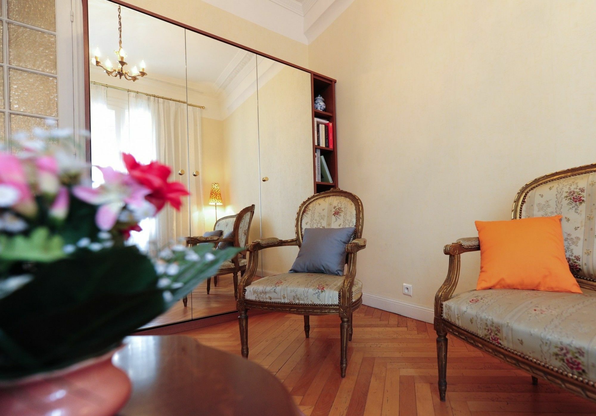 Minuetto Five Stars House